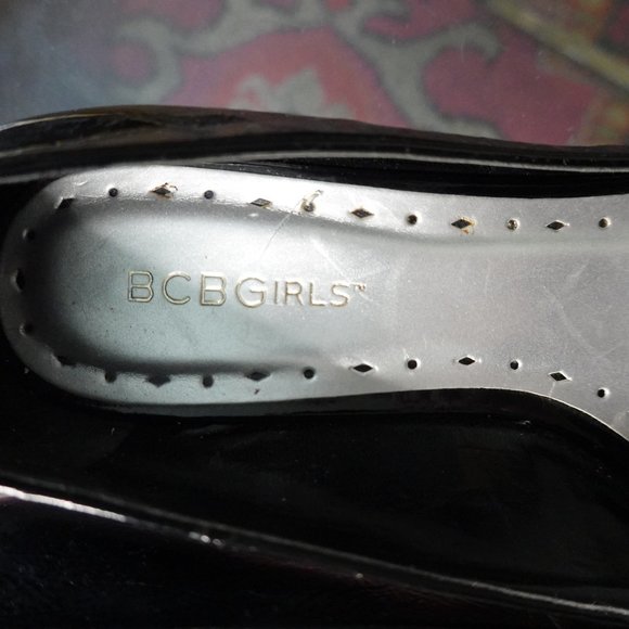 (NWOB) BCBG Black Patent Leather Peep Toe Wedge Heels SIZE 8.5B - Picture 10 of 16